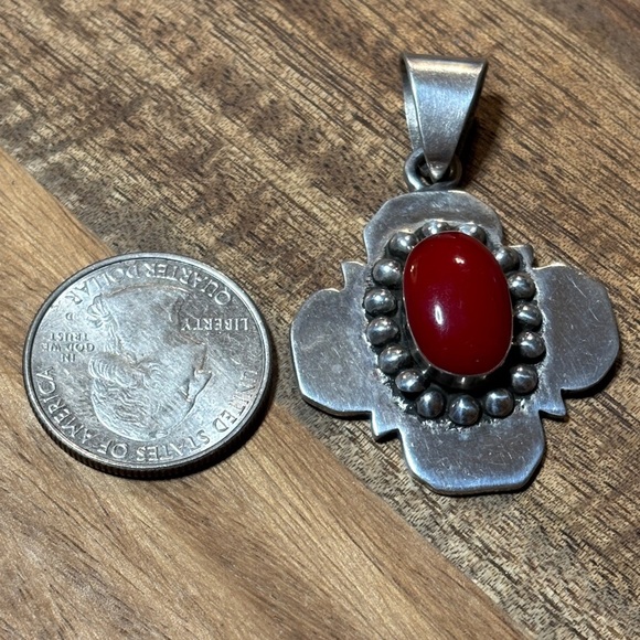 Taxco sterling silver & red coral pendant - Picture 3 of 5